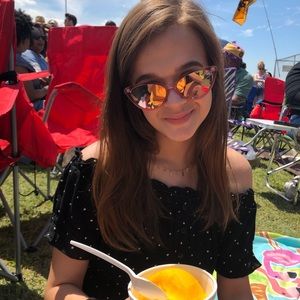 Meet your Posher, Anna